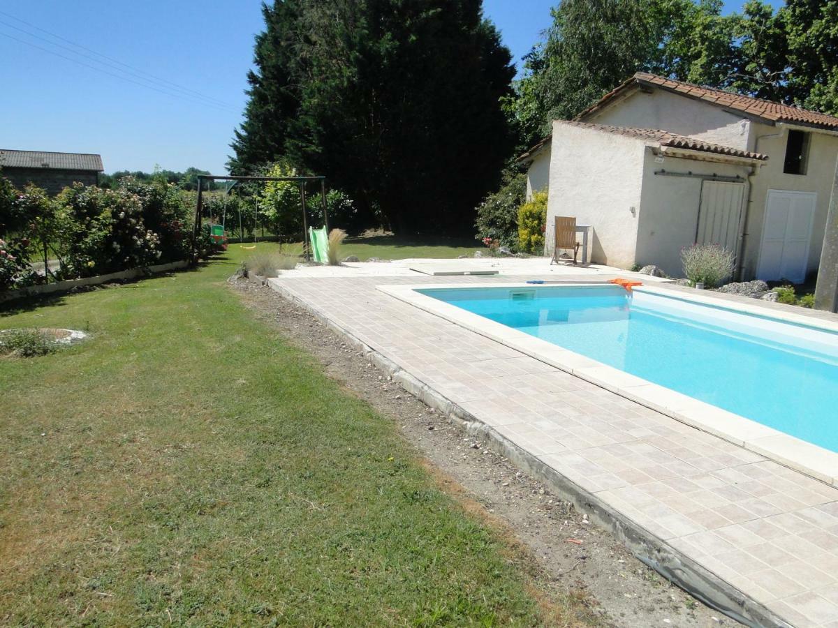 Le Gite Du Gueurlet Boresse-et-Martron Buitenkant foto